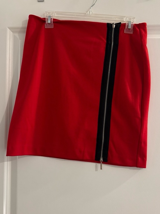VENUS Dresses & Skirts - VENUS Red Mini Skirt with Black Zip Trim